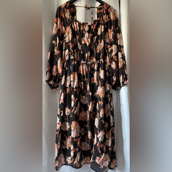 Romantic Floral Square Neck BOHO Modest Peasant Prairie  Smocked MIDI 
Dress - Picture 5 of 16